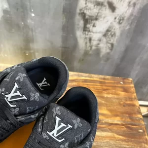 LV Trainer Sneaker - RLS29