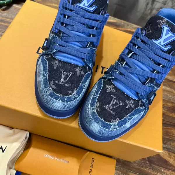 LV Trainer Sneaker - RLS30