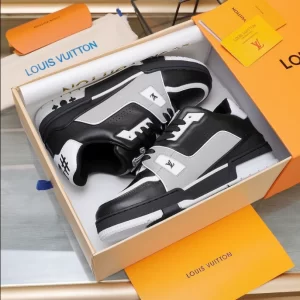 LV Trainer Sneaker - RLS39