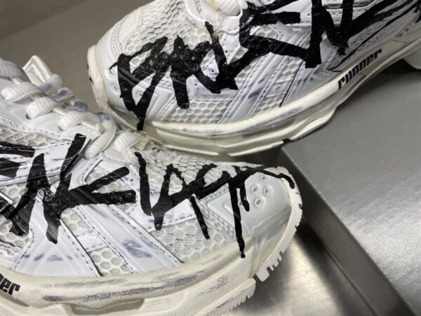 Balenciaga Runner Graffiti Sneaker - RBS12