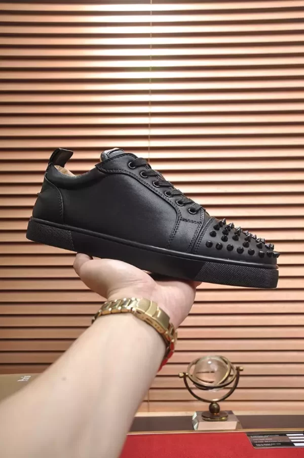 Christian Louboutin Louis Junior Spikes Sneaker – CRS01