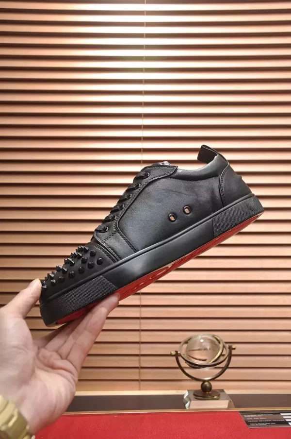 Christian Louboutin Louis Junior Spikes Sneaker – CRS01