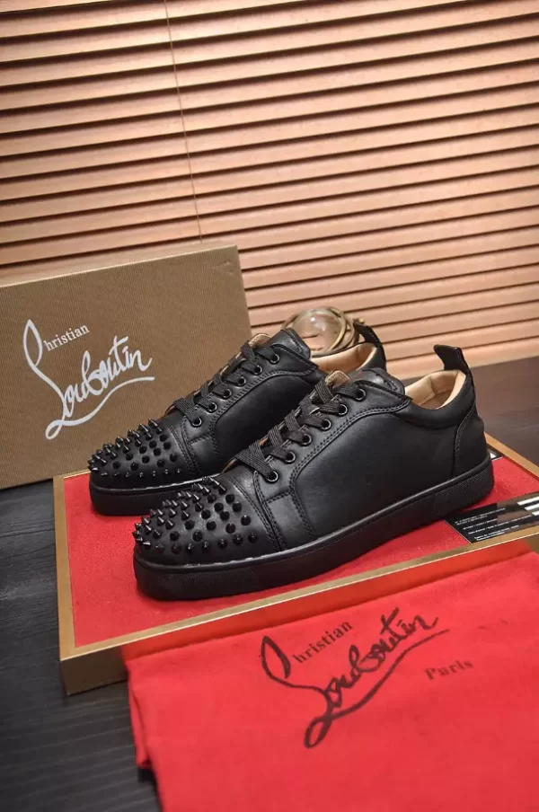 Christian Louboutin Louis Junior Spikes Sneaker – CRS01