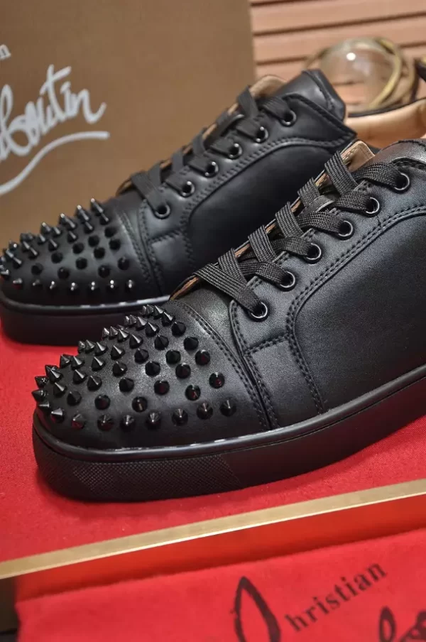 Christian Louboutin Louis Junior Spikes Sneaker – CRS01