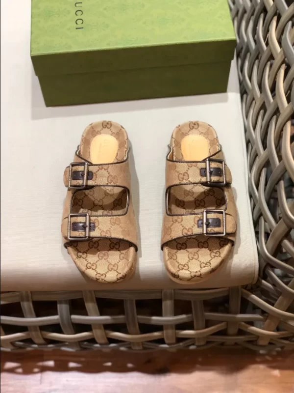 Men's Slide Sandal With Straps