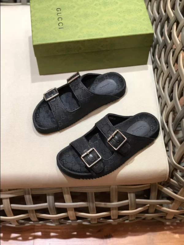 Men's Slide Sandal With Straps