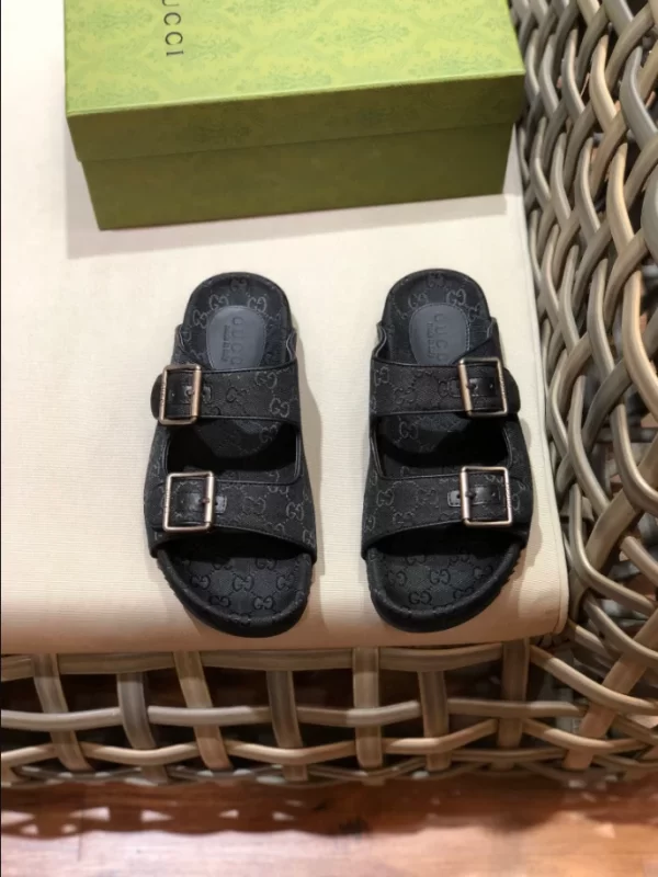 Men's Slide Sandal With Straps