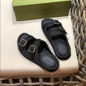 Men's Slide Sandal With Straps