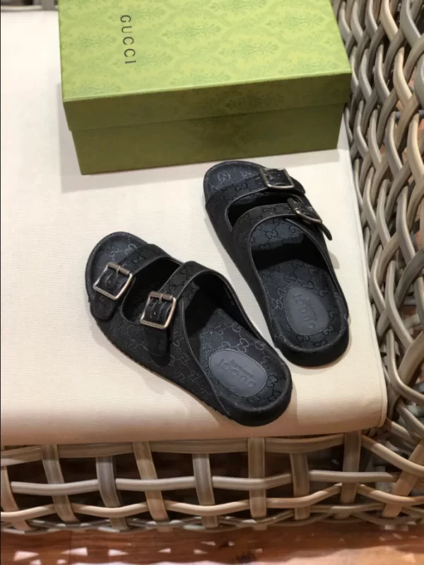 Men's Slide Sandal With Straps