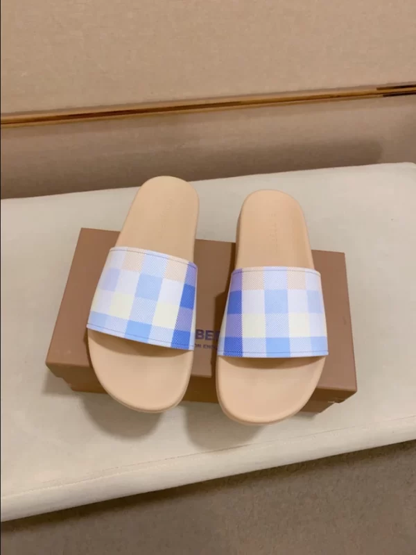 Burberry Check Slides - SB06