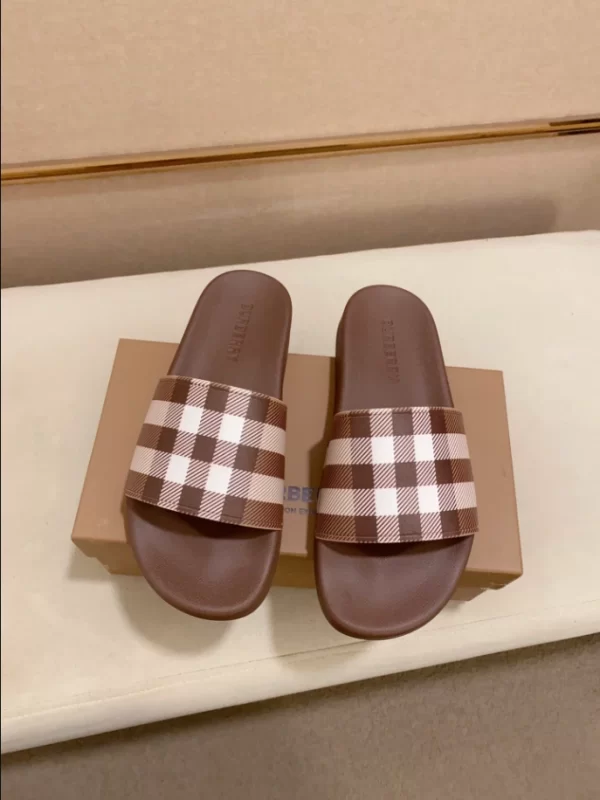 Burberry Check Slides - SB07