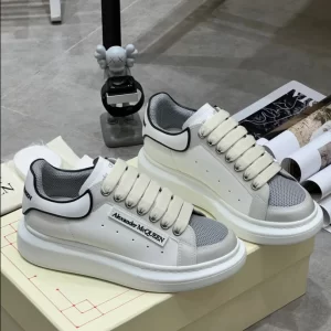 Alexander McQueen Oversized Sneaker - RAS59