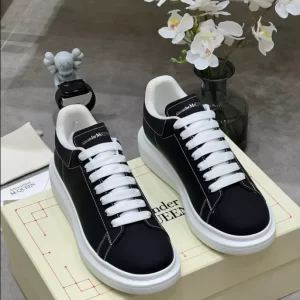 Alexander McQueen Oversized Sneaker - RAS48