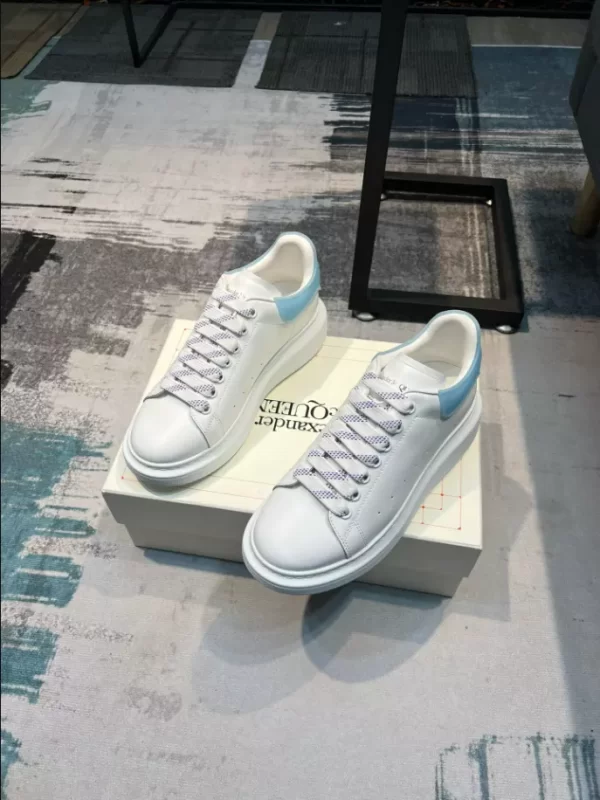 Alexander McQueen Oversized Sneaker - RAS21