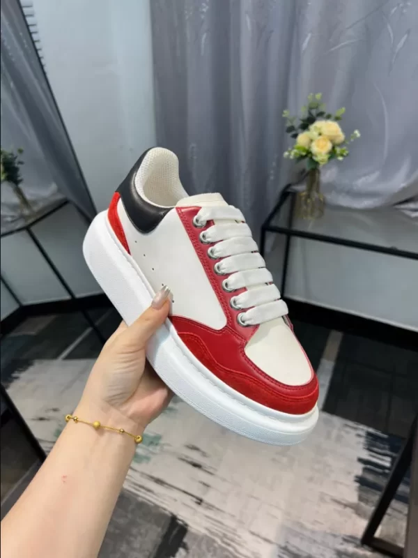 Alexander McQueen Oversized Sneaker - RAS07