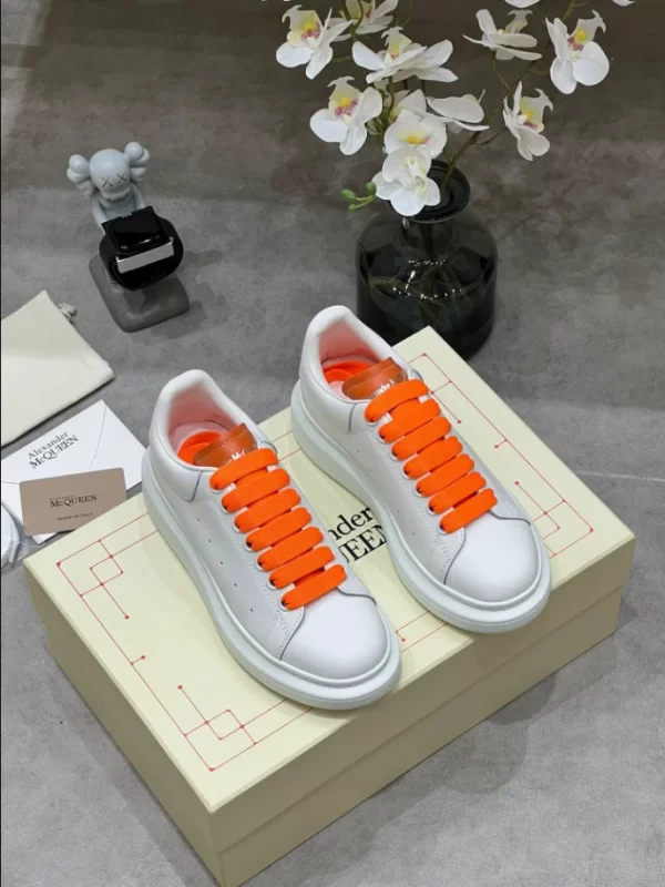 Alexander McQueen Oversized Sneaker - RAS49