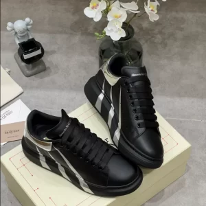 Alexander McQueen Oversized Sneaker - RAS46