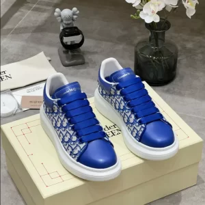 Alexander McQueen Oversized Sneaker - RAS56