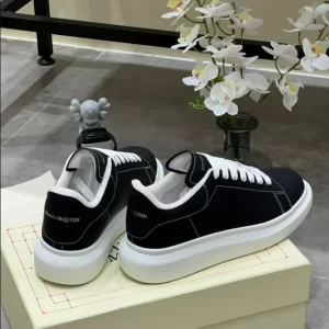 Alexander McQueen Oversized Sneaker - RAS48