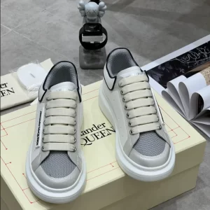 Alexander McQueen Oversized Sneaker - RAS59