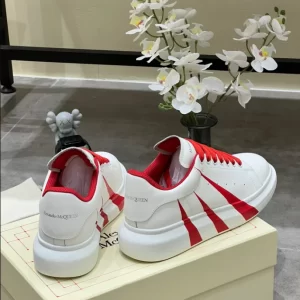 Alexander McQueen Oversized Sneaker - RAS43