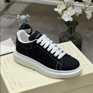 Alexander McQueen Oversized Sneaker - RAS48