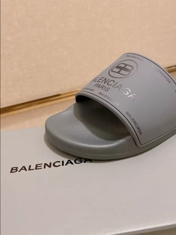 Balenciaga Pool Slide Sandals - BS15