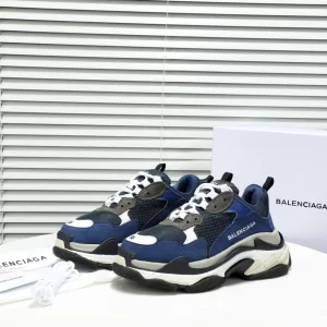 Balenciaga Triple S Sneaker - RBS45