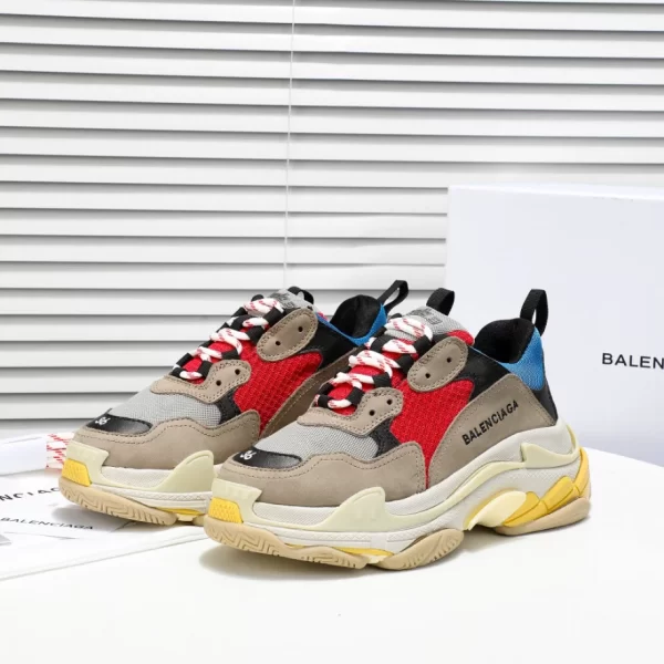 Balenciaga Triple S Sneaker - RBS50