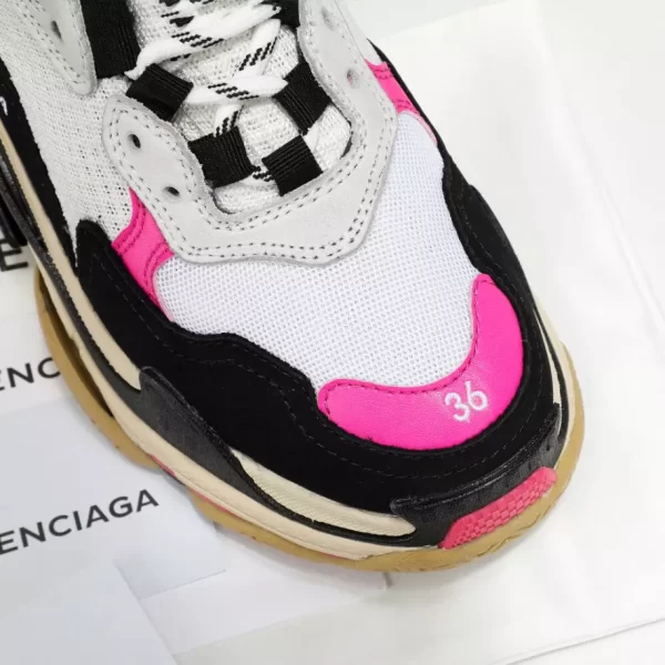 Balenciaga Triple S Sneaker - RBS55