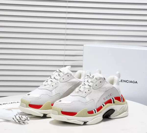 Balenciaga Triple S Sneaker - RBS56