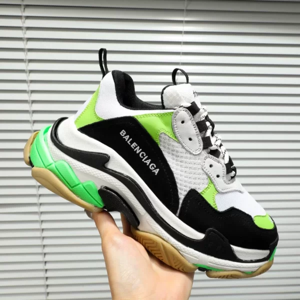 Balenciaga Triple S Sneaker - RBS51