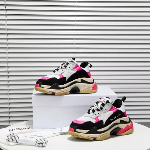 Balenciaga Triple S Sneaker - RBS55