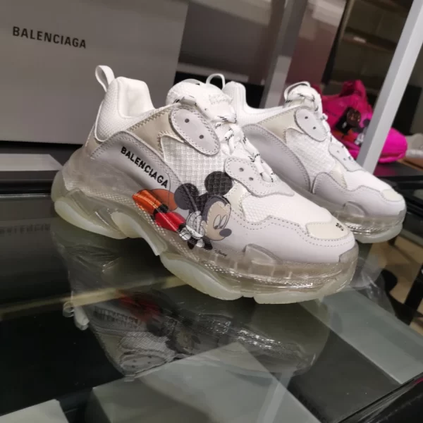 Balenciaga Triple S Sneaker - RBS63