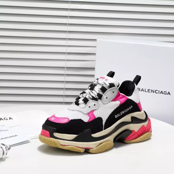 Balenciaga Triple S Sneaker - RBS55