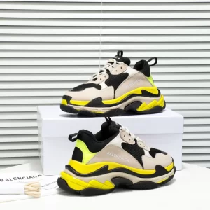 Balenciaga Triple S Sneaker - RBS46