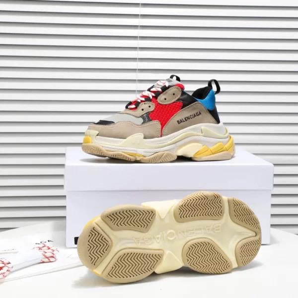 Balenciaga Triple S Sneaker - RBS50