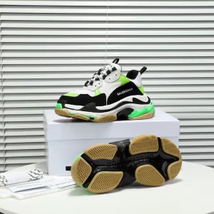 Balenciaga Triple S Sneaker - RBS51