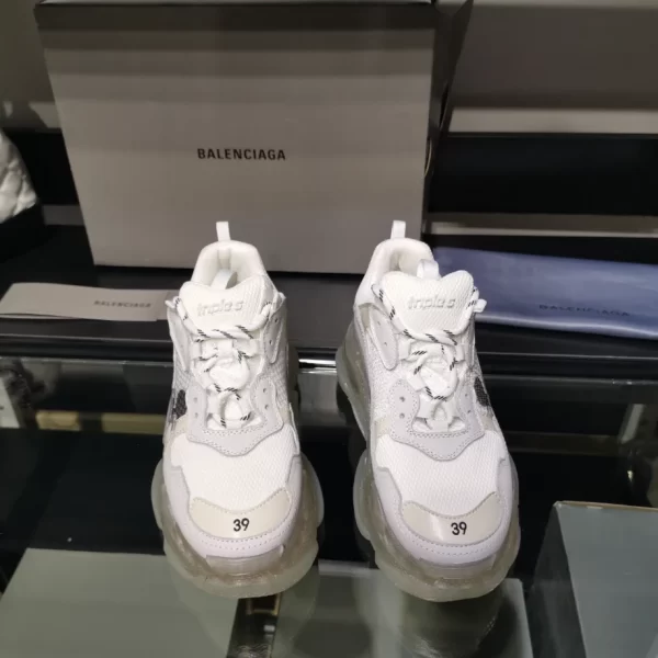 Balenciaga Triple S Sneaker - RBS63