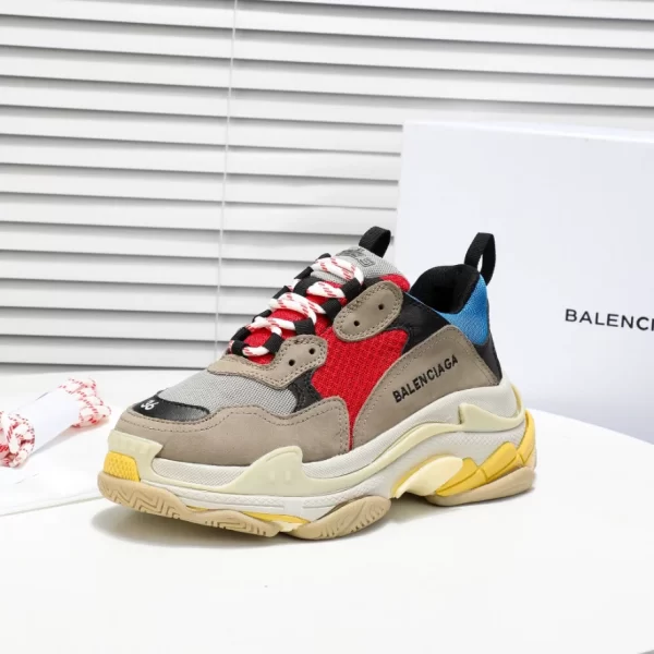 Balenciaga Triple S Sneaker - RBS50