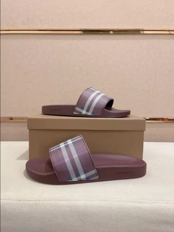 Burberry Check Slides - SB13