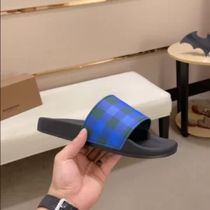 Burberry Check Slides - SB05