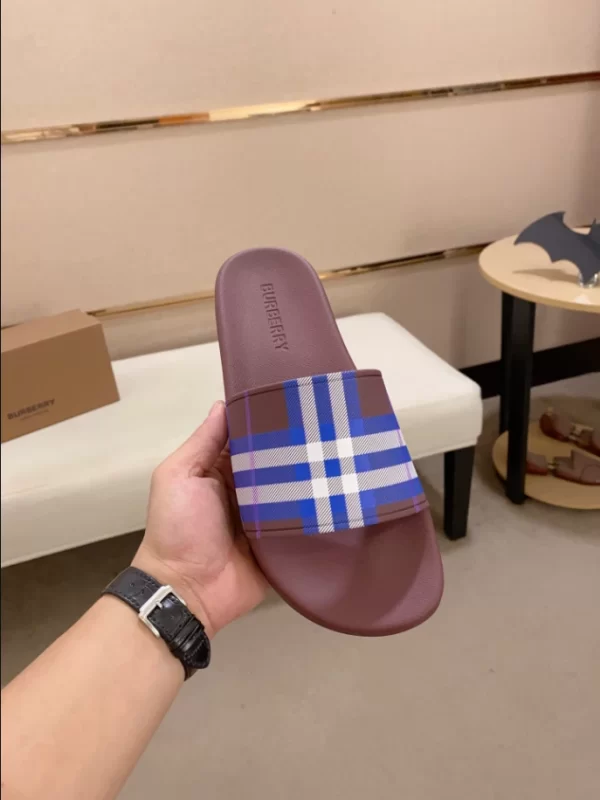 Burberry Check Slides - SB04