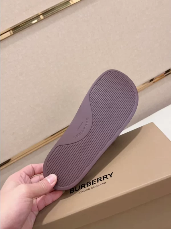 Burberry Check Slides - SB13