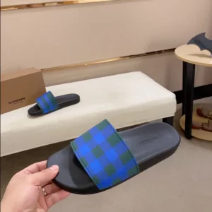 Burberry Check Slides - SB05