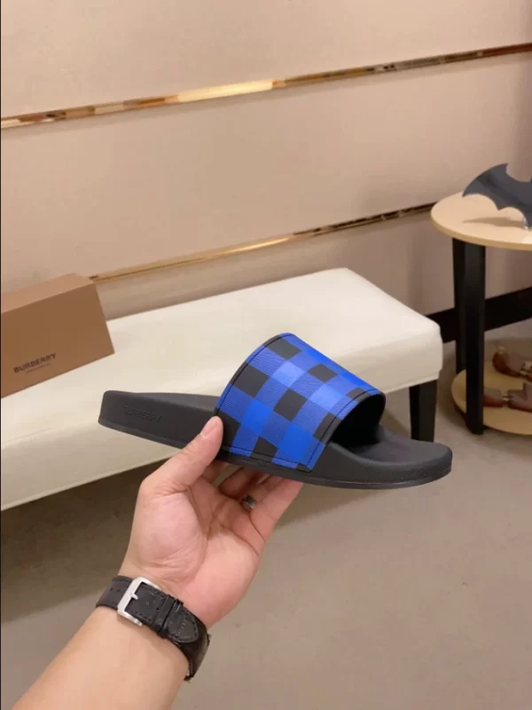 Burberry Check Slides - SB03