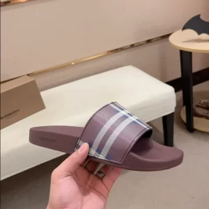 Burberry Check Slides - SB13