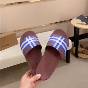 Burberry Check Slides - SB04