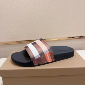 Burberry Check Slides - SB16