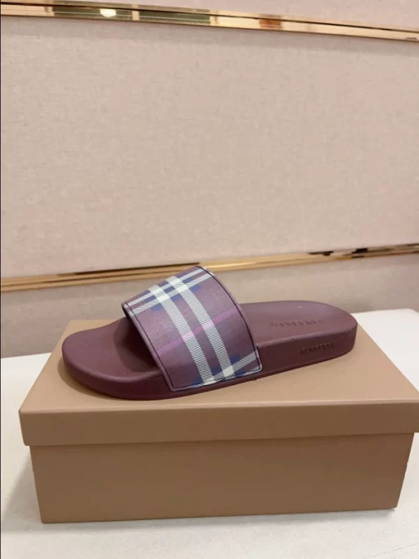 Burberry Check Slides - SB13